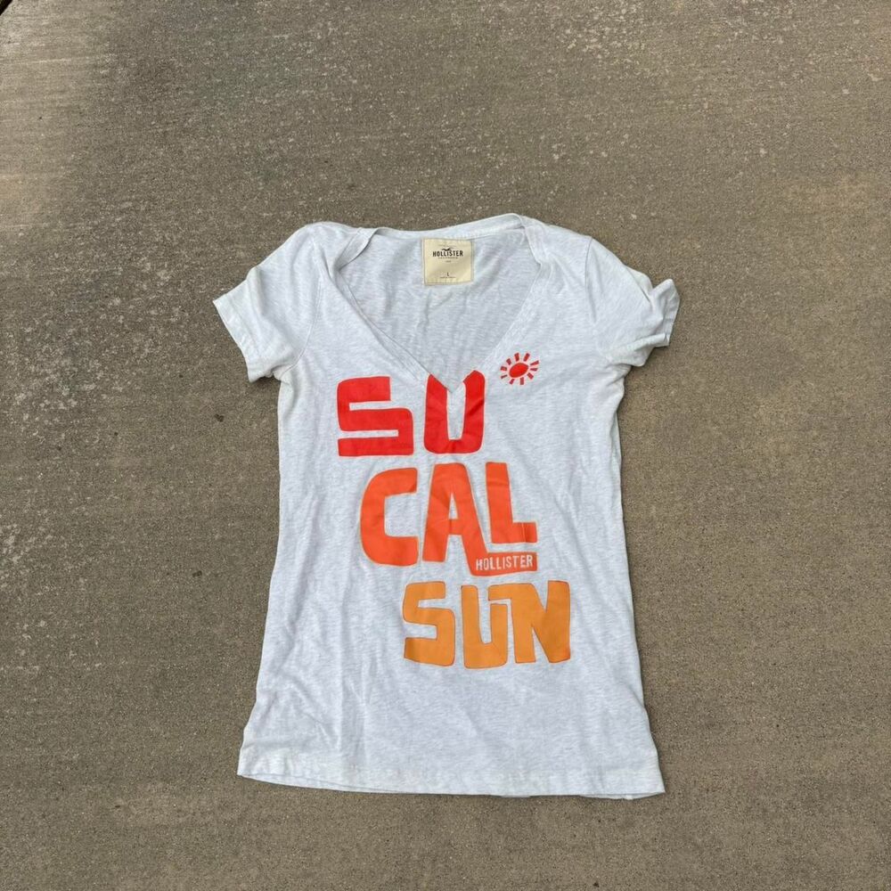 Hollister y2k v neck women’s size L Large aop white